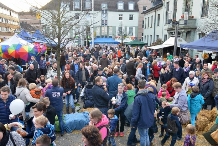Martinsmarkt Zum 20. Mal lädt Heiligenhaus zum Martinsmarkt, diesmal gemeinsam mit dem Hoppeditz-Erwachen. Archivfoto: Mathias Kehren