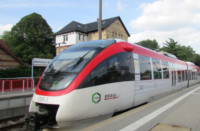 Regiobahn Vom 17. bis zum 19. Mai fährt die Regiobahn nicht zwischen Mettmann und Düsseldorf. Busse werden eingesetzt. Foto: Hans-Joachim Kling