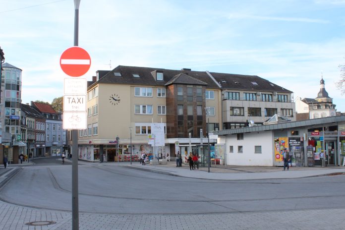 47_ME_Netztrennung Der Ausschuss für Planung, Verkehr und Umwelt hat beschlossen die Netztrennung und damit des Durchfahrtverbots auf der Schwarzbachstraße aufzuheben. Foto: Hans-Joachim Kling
