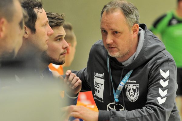 Den Wiederaufstieg vor Augen: TBW-Trainer Stefan Graedtke. Foto: Mathias Kehren