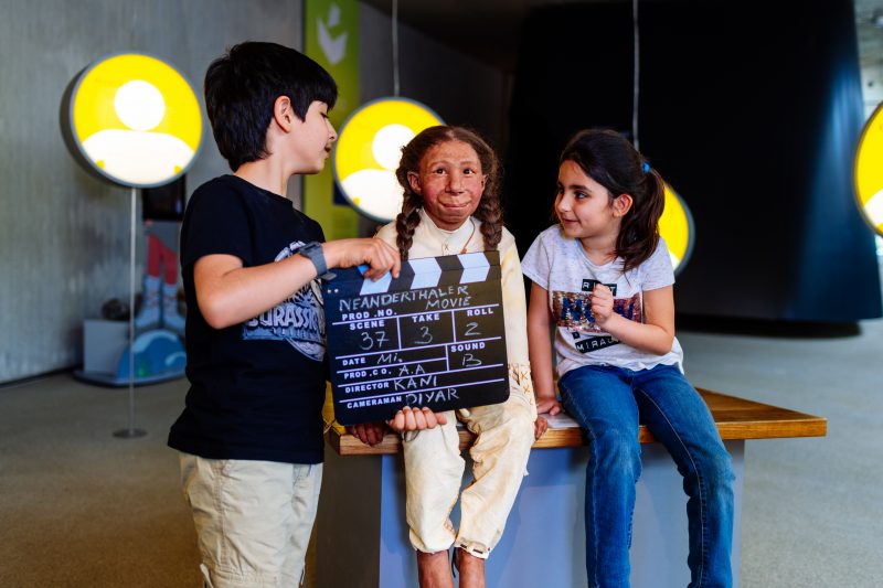 15_ME_Neanderthal Museum Kinder Filmdreh für Kinder: Für einige Angebote des Neanderthal Museums in den Osterferien sind noch freie Plätze verfügbar. Foto: Neanderthal Museum