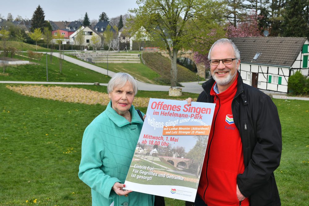 Offenes-Singen_Hefelmann-Park Ruth Ortlinghaus und André Saar laden ein zum Offenen Singen im Hefelmann-Park am 1. Mai. Foto: Mathias Kehren