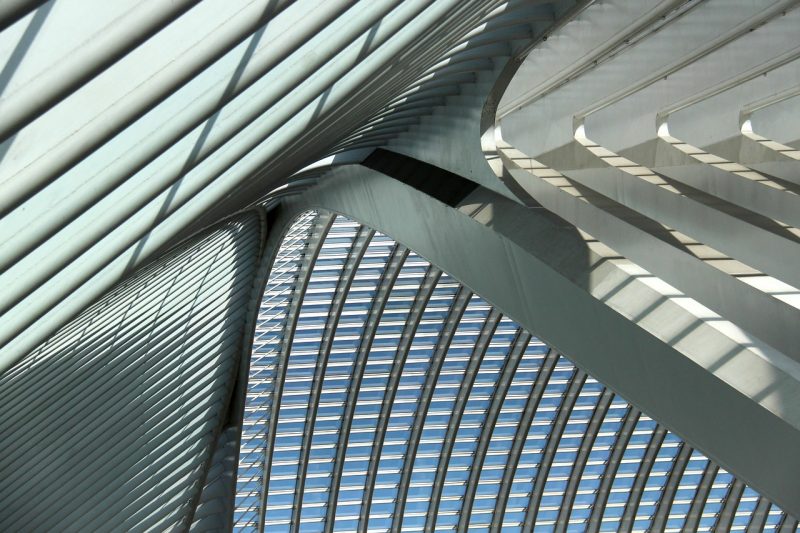 santiago-calatrava-1704702_1280 Gehört zu den Besuchszielen auf der Tagestour der GVM nach Lüttich: der von Santiago Calavatra entworfene Bahnhof. Foto: pixabay