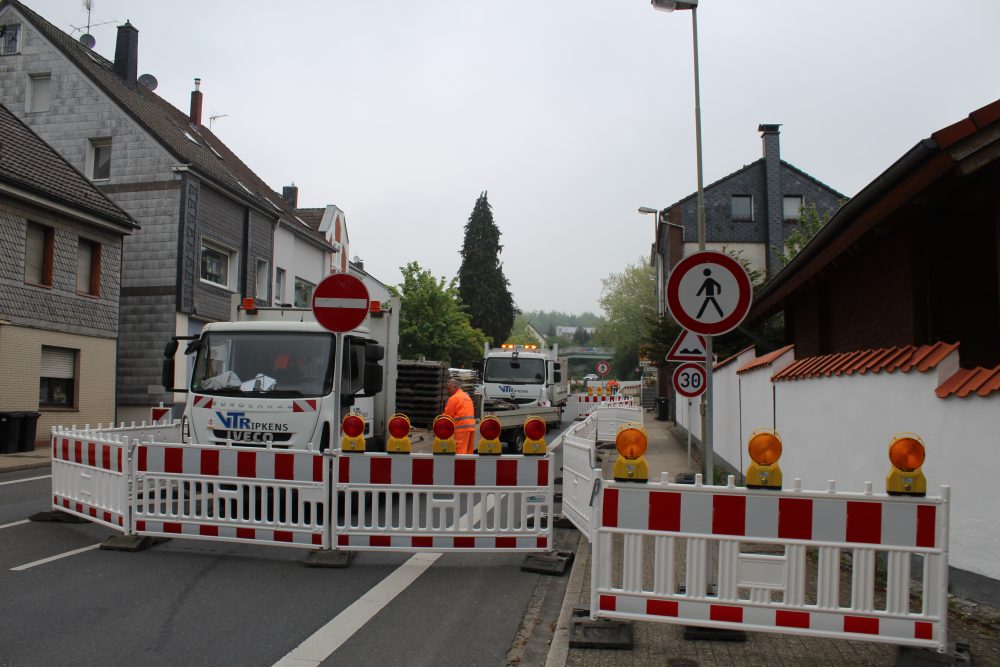 Sperrung Mettmanner Straße Hier gehts nicht weiter: Die Mettmanner Straße ist an der Kreuzung Mühlenstraße in Richtung Velbert gesperrt.