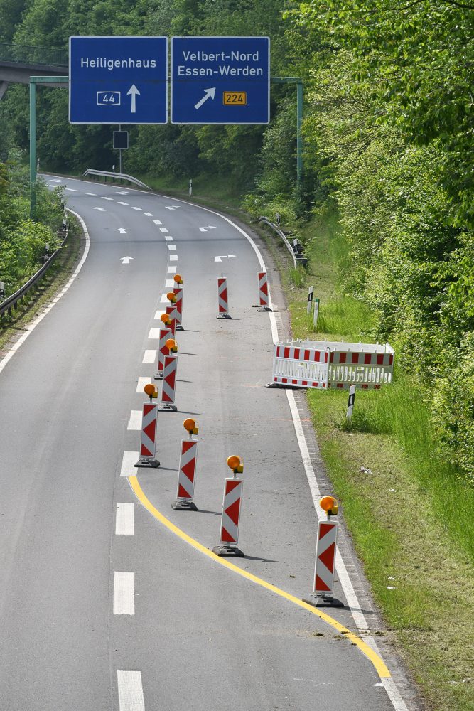 Sperrung_A44 Für die Sperrung im Autobahndreieck Velbert Nord ist noch kein Ende abzusehen. Foto: Mathias Kehren