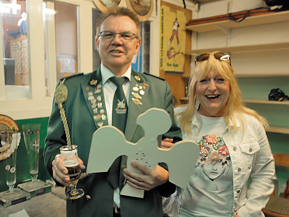 P6080011 Bernhard und Britta Münzberg stehen als neues Königspaar der Tönisheider Schützen fest. Foto: privat
