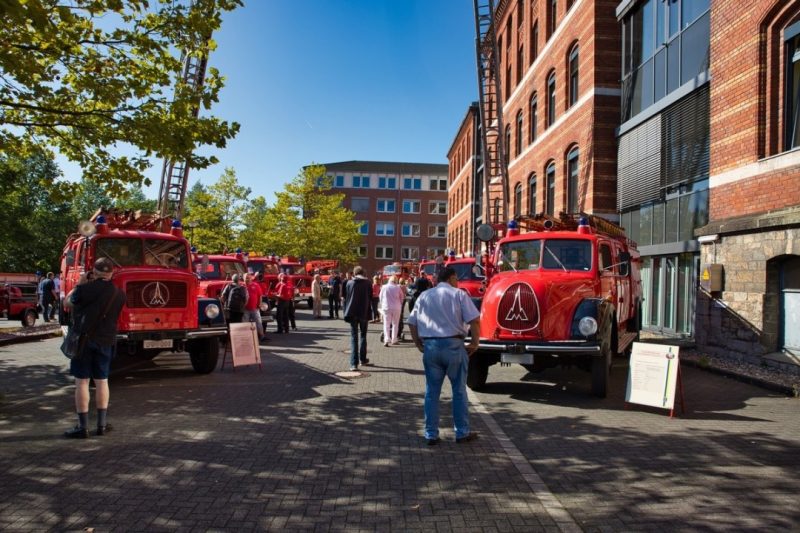 38_ME_FW Mettmann Oldtimer Zahlreiche Feuerwehr-Oldtimer konnten Besucher am Tag der offenen Tür besichtigen. Foto: Feuerwehr Mettmann