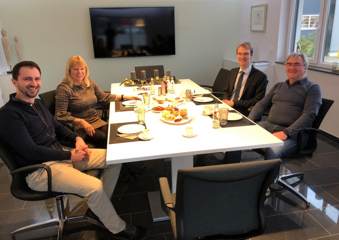 Besuch Feltes Robert Feltes, Erika Feltes (links); Norbert Feltes und Dr. Christian Untrieser MdL (rechts). Foto: Büro Dr. Untrieser
