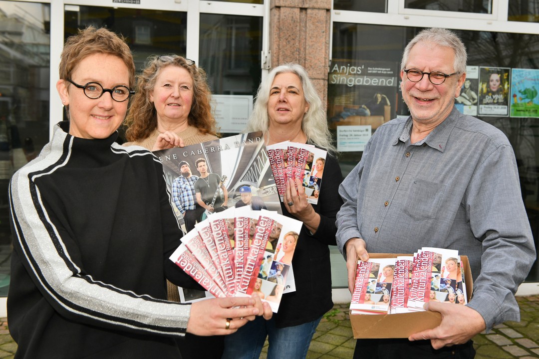 Kulturkalender_Heiligenhaus_MK5_5351 Haben das neue Kulturprogramm in Heiligenhaus vorgestellt: Almuth Schildmann-Brack , Veronika Kautz, Edelgard Eichberg (Club) und Jürgen Wege. Foto: Mathias Kehren