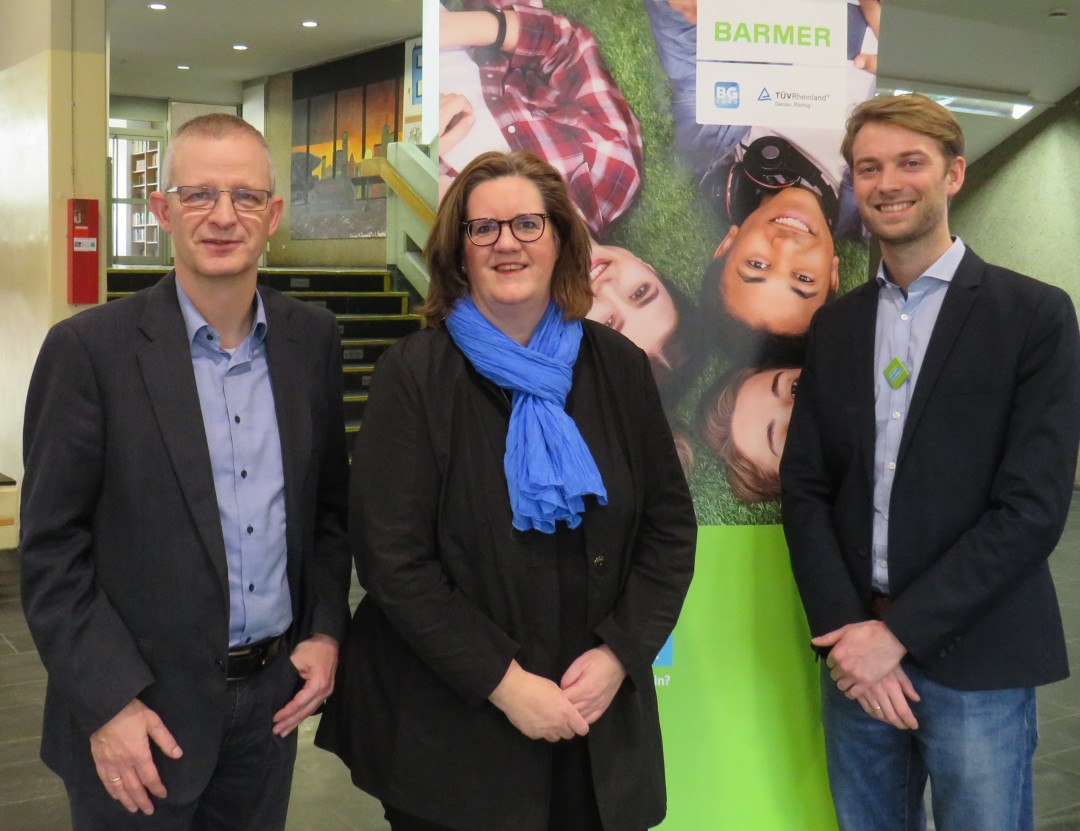 BG 3000 Wülfrath Joachim Busch (Schulleiter), Kerstin Griese (Schirmherrin und MdB), Matthias Bremmekamp (BG 3000). Foto: BG 3000